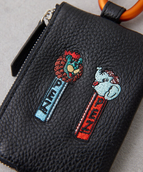 美品 PEZ ペッツ キャラクター 刺繍 レザー キーケース ポーチ 美品 PEZ ペッツ キャラクター 刺繍 レザー キーケース ポーチ