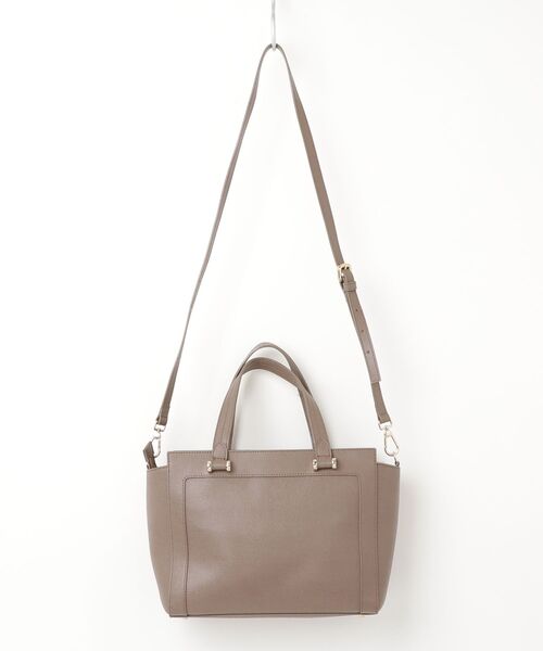 あめ美品　FURLA トートバッグ　ベージュ FURLA（フルラ） ワンポイントトートバッグ - ベージュ レディース