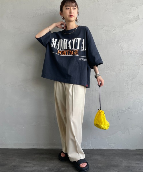 tシャツ 「MANHATTAN PORTAGE/マンハッタンポーテージ」 別注 ショート丈 ロゴプリントTシャツ「追加」 レディースの画像