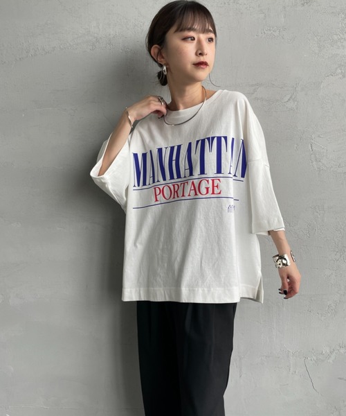 tシャツ 「MANHATTAN PORTAGE/マンハッタンポーテージ」 別注 ショート丈 ロゴプリントTシャツ「追加」 レディースの画像