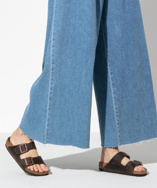 BIRKENSTOCK サンダル Arizona Waxy Leather 「ナロー幅」 ユニ