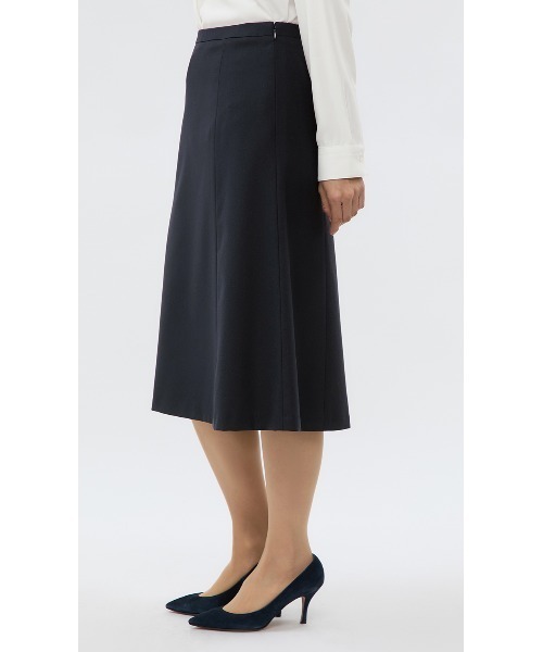 AOYAMA スカートスーツ 「定番的で飽きの来ないデザイン」美しい