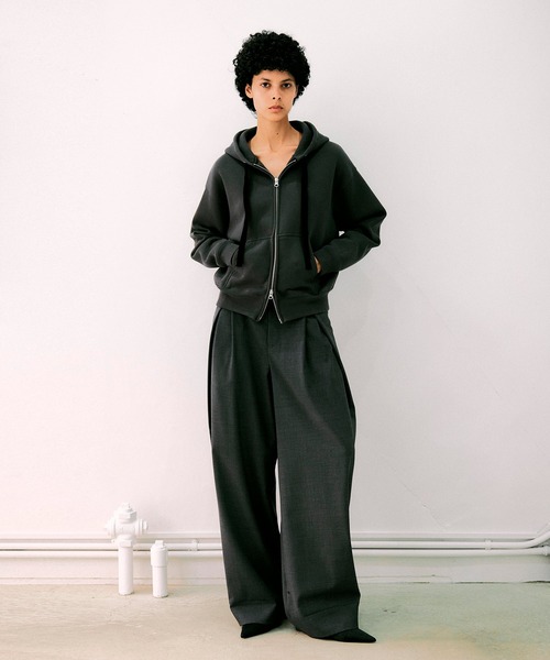 NOISEMAKER（ノイズメーカー） パーカー 袖ロゴ刺繍ジップパーカー