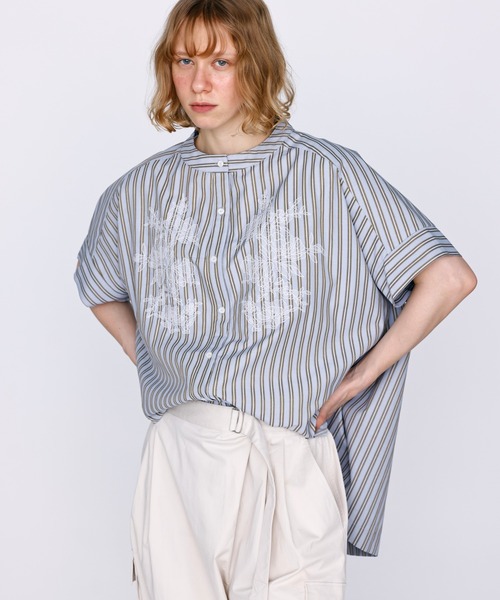 CARVEN カルヴェン★ストライプ柄 フレンチ袖ブラウス ねじれ切替 CARVEN - CARVEN カルヴェン☆ストライプ柄 フレンチ袖ブラウス ねじれ