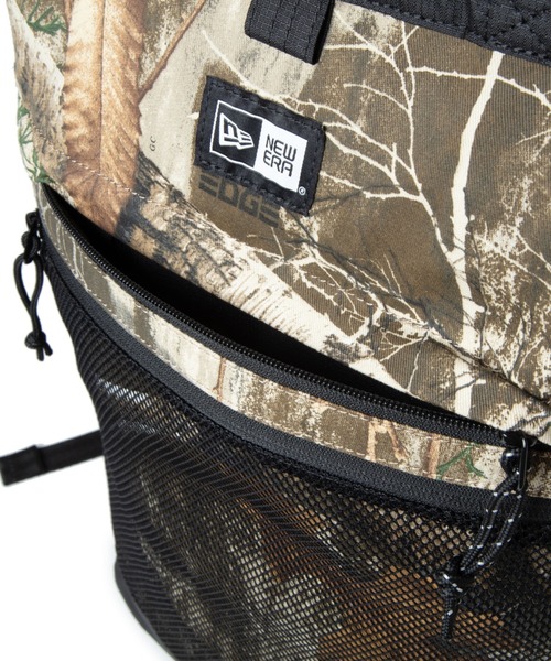 ニューエラ　中古カモフラブラック迷彩 トートバッグ 迷彩柄 NEW ERA ニューエラ キャリアパック リュック サック 35L