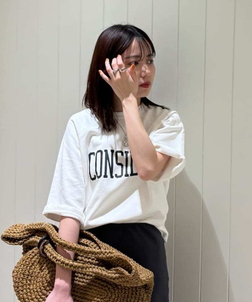 Mila Owen トレーナー　 今季　新品、未使用 Mila Owen（ミラオーウェン）の「短丈ロゴトレーナープル