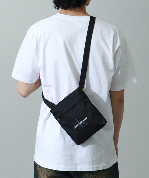 [ ]★カズハ着用★CK jeans Flap chain shoulder bag Calvin Klein]☆カズハ着用☆CK jeans Flap chain shoulder bag