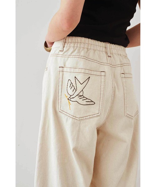 MEDE19F（メデジュウキュウ） パンツ 刺繍とプリントにこだわった