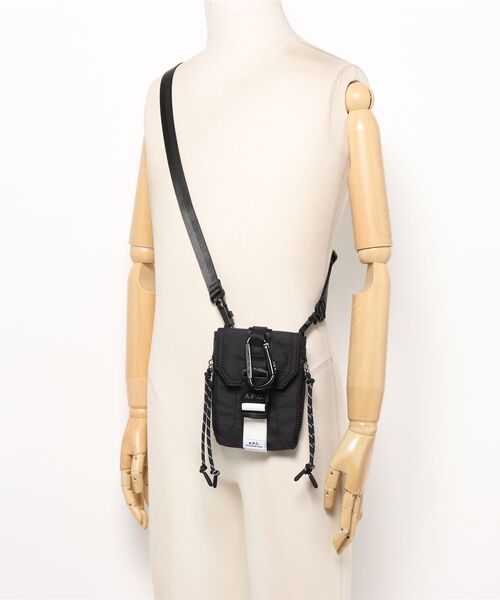 A.P.C. ボディバッグ　ウエストポーチ BANANE CAMDEN（ボディバッグ/ウエストポーチ）｜A.P.C.（アーペーセー