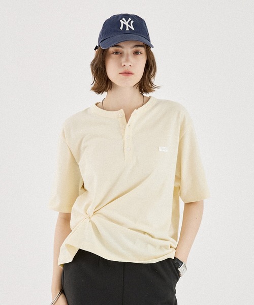 ONCILY（オンシェリー） ヘンリーネック tシャツ HEART BUTTON SLUB