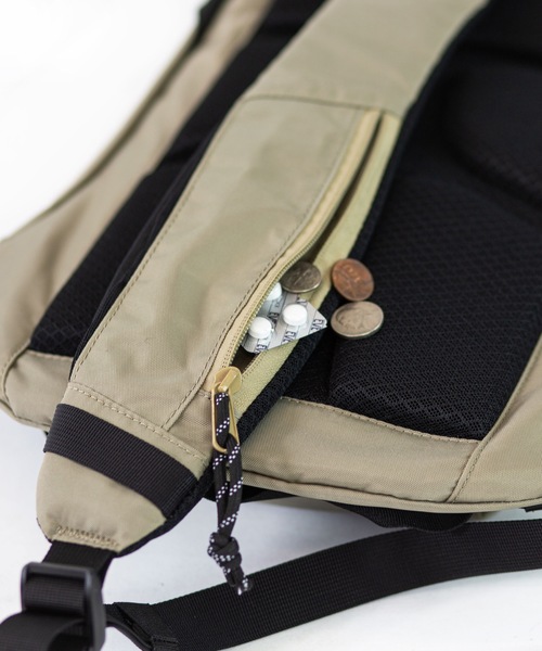 worm design lab ショルダーバッグ Minimal Sling shiny light