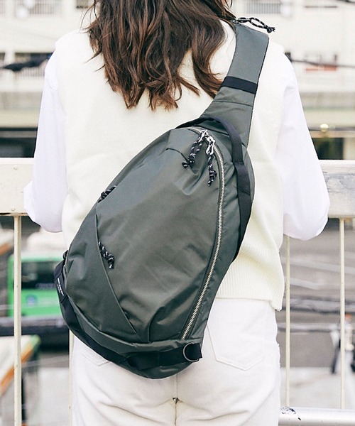 ショルダーバッグ [DRAW FIT] MINIMAL NYLON SLING-BAG MUSINSA公式 | DRAW FIT Minimal Nylon Sling Bag [BLACK]