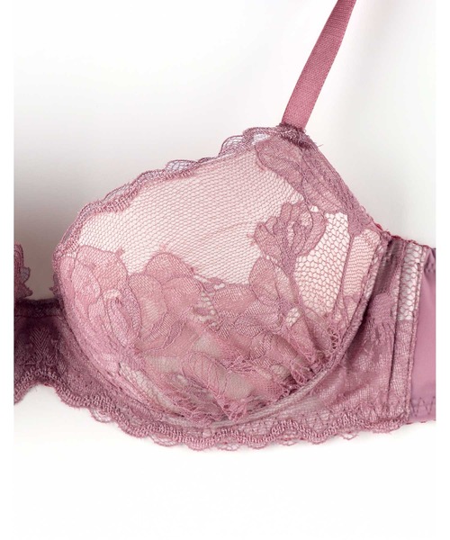 AMPHI(ワコール) ブラジャー 「SPRiNGコラボ」「BRAGENIC ブラ