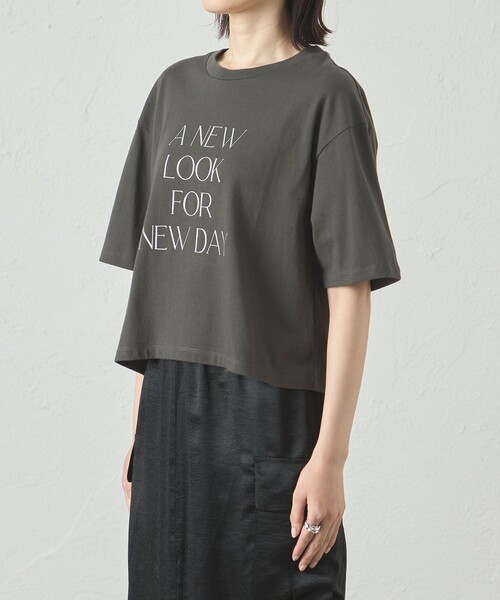 tシャツ 「A NEW LOOK FOR NEW DAY」ラメプリントTシャツ レディースの画像