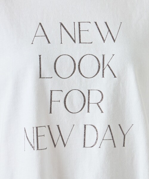 tシャツ 「A NEW LOOK FOR NEW DAY」ラメプリントTシャツ レディースの画像