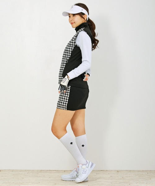 レディースゴルフウェアセットアップ　ベストとパンツ　黒 TopIsm（トップイズム） ゴルフ ゴルフウェア ダウン上下セットアップ