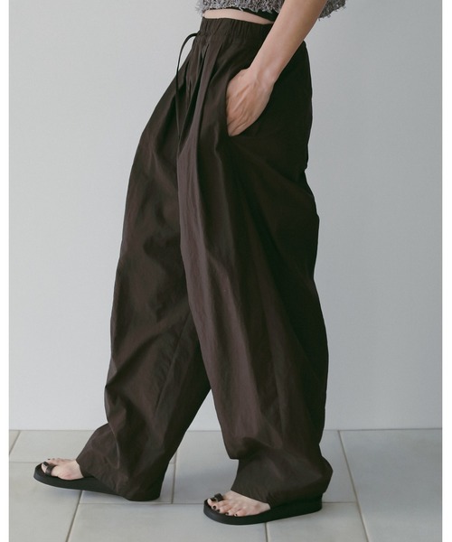 anuke（アンヌーク） パンツ Volumetuck Cocoon Pants レディース