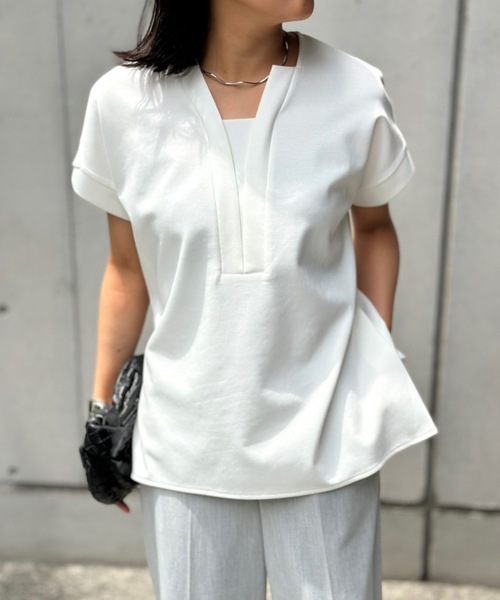 Emma Taylor tシャツ ライトダンボールサイドスリットキーネック