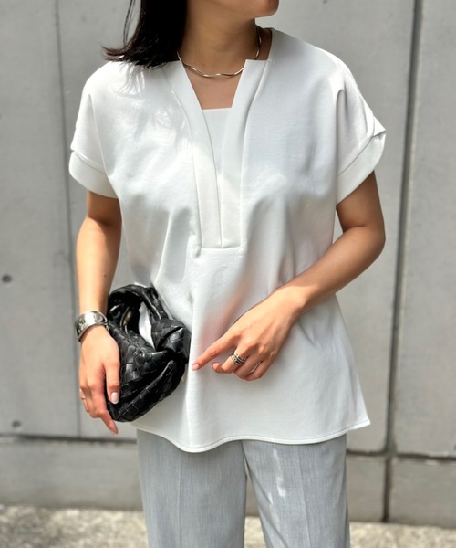 Emma Taylor tシャツ ライトダンボールサイドスリットキーネック