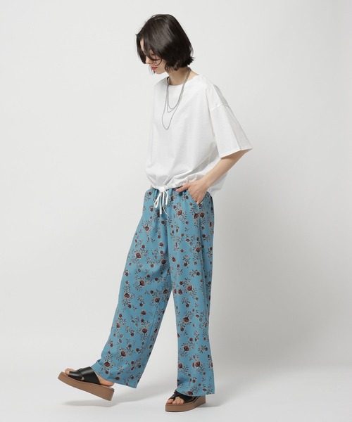 ワイドパンツ パンツ イコクプリントゆるっとパンツ レディースの画像