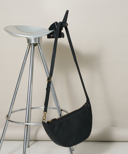 collex（コレックス） ショルダーバッグ バッグ レザーハーフムーン