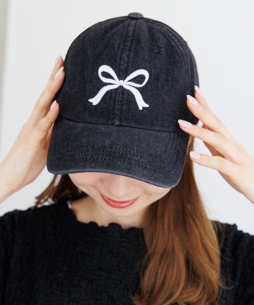 新品❤️archivio ホワイトキャップ リボン付き 新品❤️archivio ホワイトキャップ リボン付き UNISEX ロゴ