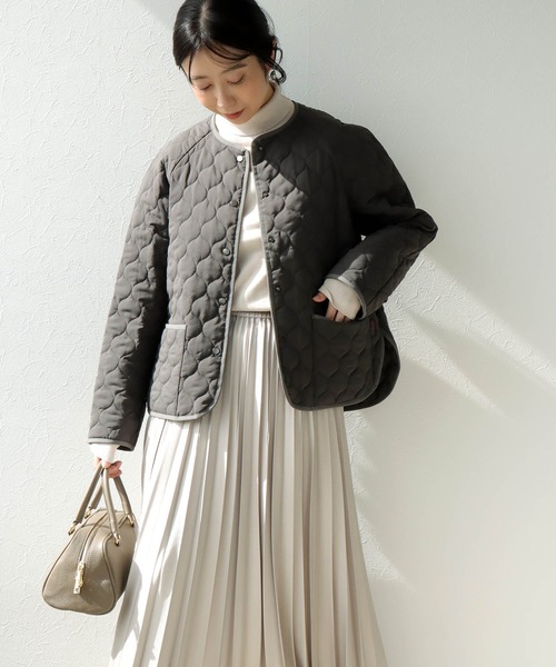 キルティングノーカラージャケット　グレー リネンキルティング風刺繍ノーカラージャケット｜BIGI online