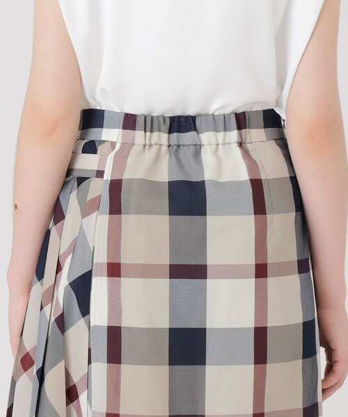 BLUE LABEL CRESTBRIDGE（ブルーレーベルクレストブリッジ） スカート