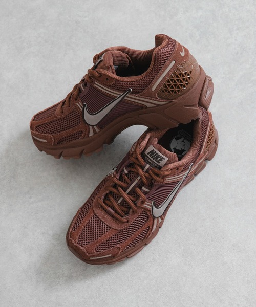 NIKE（ナイキ） スニーカー ズームボメロ 5 GLD レディース : ZOZOTOWN