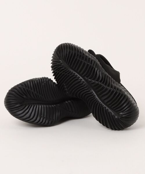 「gomme」 スリッポン MEDIUM ブラック レディースの画像