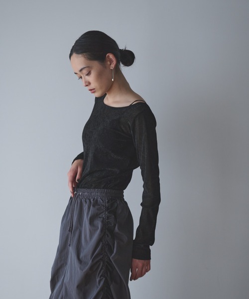 AIC. tシャツ シアーベロアバックオープントップス レディース