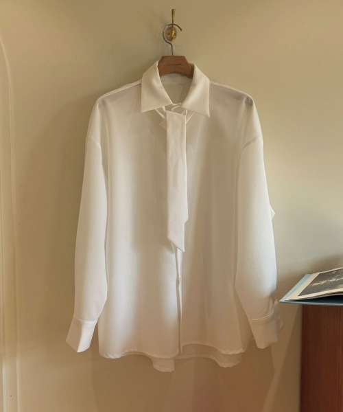 BY ATTENTION シャツ 「BY ATTENTION」 リボンタイ付き 長袖 BY ATTENTION シャツ 「BY ATTENTION」 リボンタイ付き 長袖