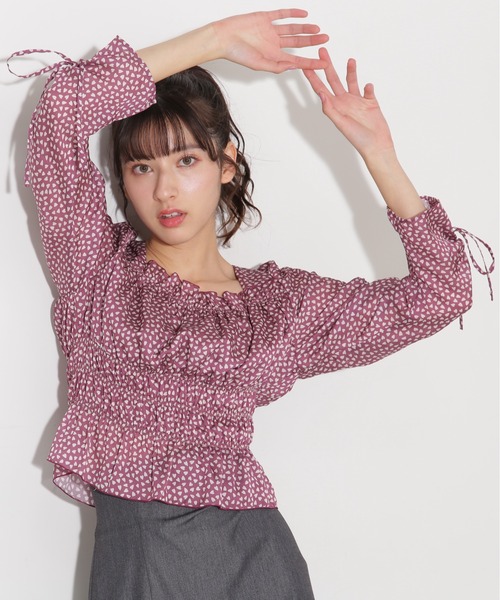 新品　タグ付き　JILL STUART 長袖シャツ・ブラウス 白・ボルドー 新品 タグ付き JILL STUART 長袖シャツ・ブラウス 白・ボルドー