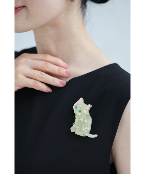 cawaii ブローチ 青い目のミルキーな猫ちゃんブローチ レディース