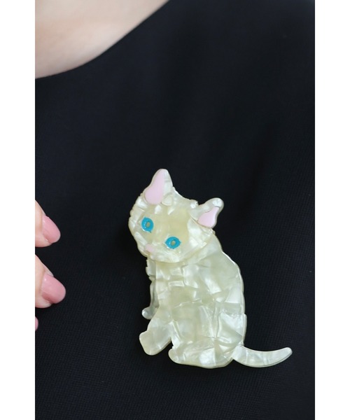 cawaii ブローチ 青い目のミルキーな猫ちゃんブローチ レディース