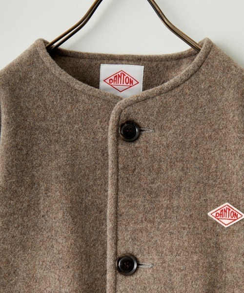Danton（ダントン） ノーカラージャケット 38 ベージュ レディース