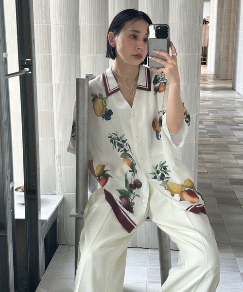 ブラウス シャツ MEDI FRUIT SCARF PATTERN SHEER SHIRT レディースの画像