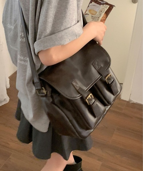 LA VORAGINE（ラ ヴォラジネ） ショルダーバッグ バッグ 外ポケット