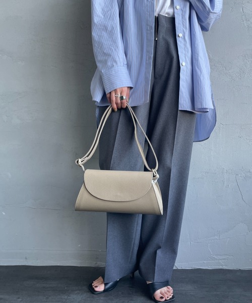 AULENTTI（オウレンティ） ショルダーバッグ バッグ 「AULENTTI