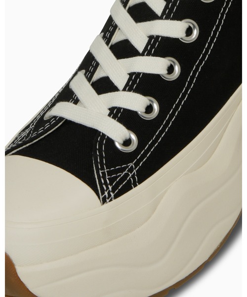 国内配送★CONVERSE★ALL STAR SURGETRAINER HI 人気厚底 2色 CONVERSE＞SURGETRAINER HI スニーカー / オールスター / 厚底