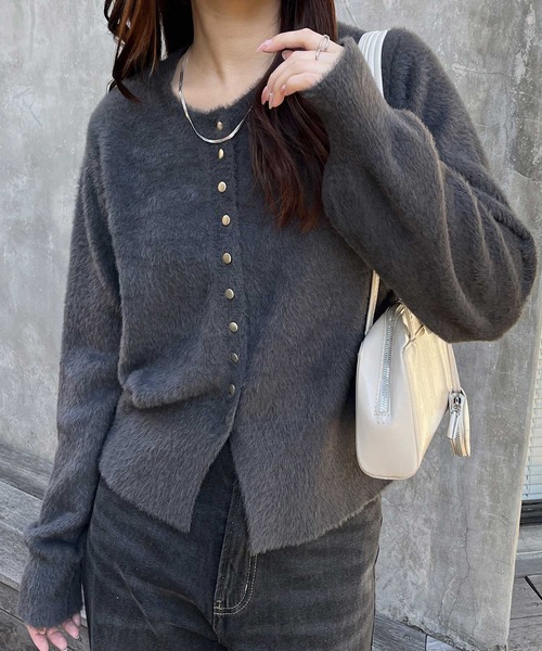 GeeRA（ジーラ） カーディガン ゴールドボタン裾スリットシャギー