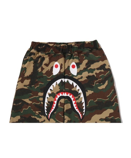 BAPE KIDS スエットハーフパンツ　迷彩柄　サイズ90 A BATHING APE（アベイシングエイプ） パンツ GLITCH WOODLAND CAMO