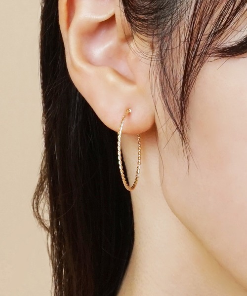 ピアス ネジリフープピアス レディースの画像