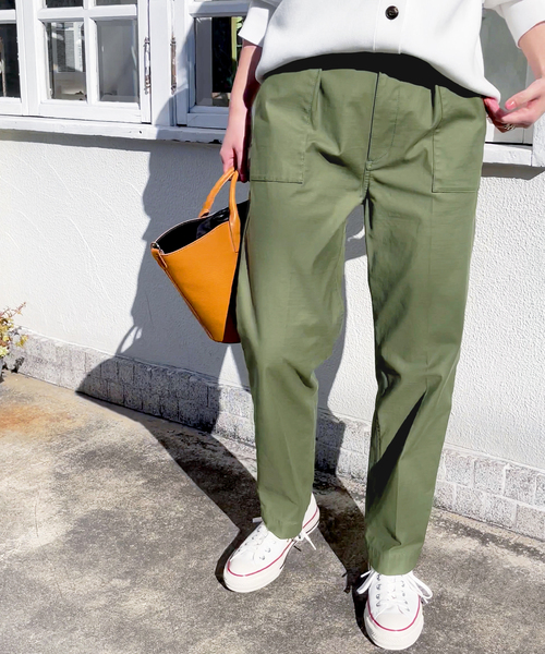 スピックアンドスパン　バックサテンイージーカーゴパンツ Spick & Span（スピックアンドスパン）の「バックサテンイージー