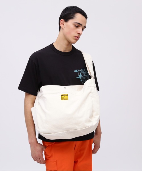 国内発/本物保証/AVIREX ニュースペーパー☆ショルダーバッグ AVIREX ショルダーバッグ NEWSPAPER BAG / ニュースペーパー