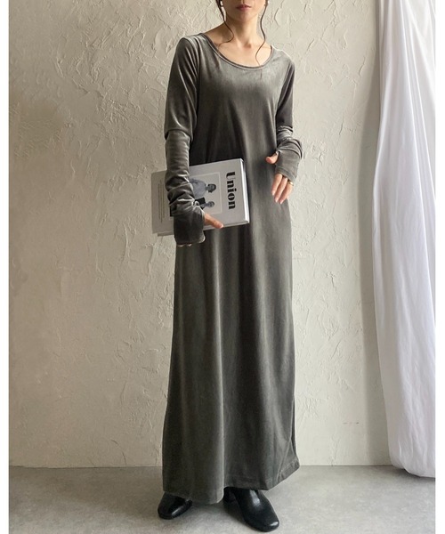 She's Closet ワンピース 長袖フィンガーホールロング丈バックオープン