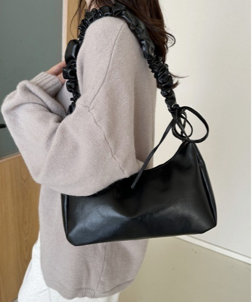 ショルダーバッグ バッグ 2WAY/3WAY アシンメトリーなシルエットで個性