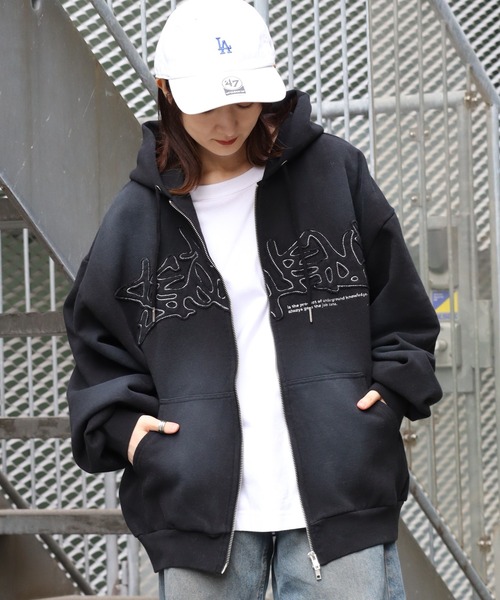 SEQUENZE パーカー 「SEQUENZ/シークエンズ」LOGO APPLIQUE ZIP HOODIE