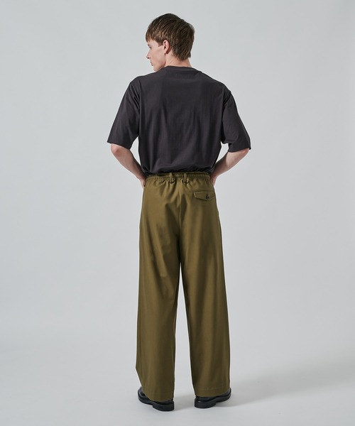パンツ MARKAWARE PLEATED WIDE TROUSERS markaware（マーカウェア）の「PLEATED WIDE TROUSERS