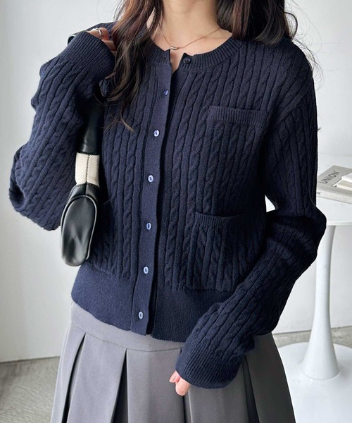 新品未使用　クレッシエントカーディガン（ブラック・ネイビー） Candela cropped knit cardigan NV(2 NAVY): AKIRANAKA: WOMENS｜THE